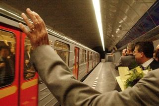 Okno do historie: Tramvaje na Václavském náměstí cinkaly skoro sto let, utnulo je metro. Návrat cinkajících vozů se blíží